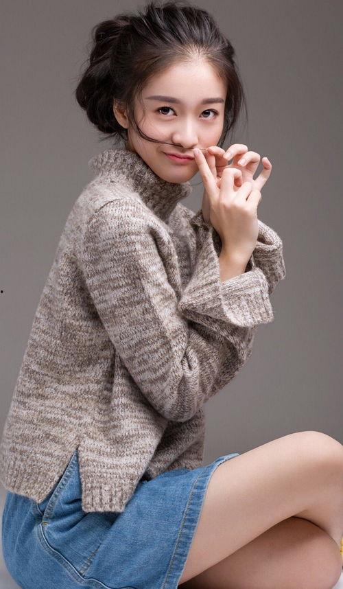 娱乐大爆料肖战杨紫近况,合作新剧引期待，私下互动引热议